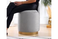 Dover Poef, Lichtgrijs