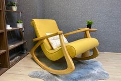 Asien Schommelstoel, Asgrauw, Geel en Natuurlijke Kleur