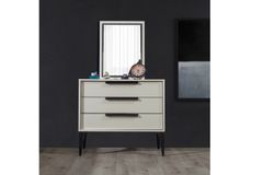 Kolosseum Ladekast, Wit