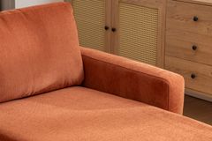 Merlin Mini Hoekbank, Natuurlijke Poten, Dunne Armleuning, Fluwelen , Steenrood