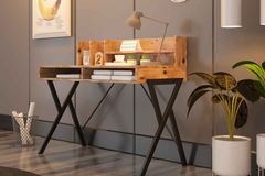 Yanke Bureau, Pijnboom