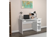 Arnetti Shari Bureau, Wit