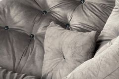 Berta Floki Fauteuil, Rookgrijs