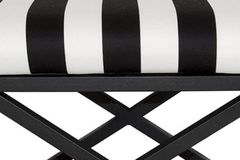 Joan Poef, Zwart & Wit