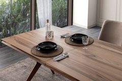 Pergamon Extendable Dining Table, Walnut