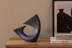 Kaija Vase, Anthracite