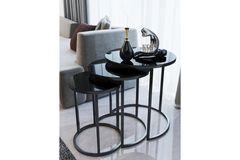 Tubihome Salontafelset, Zwart