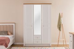 Lora Kledingkast met 3 Deuren