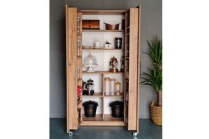 Calton Kitchen Cabinet, Pine