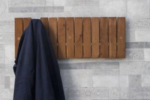 Frank Aufhänger für Wand aus Holz, Nussbaum
