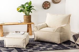 Notre Fauteuil met Hocker, Beige