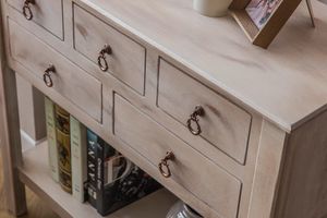 Ecot Dressoire, 5 Laden
