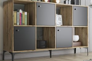 Saturn Multifunctionele Kast met 4 Deuren en Metalen Poten, Pijnboomhout en Zwart