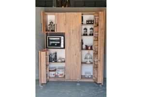 Ruhr Kitchen Cabinet, Pine