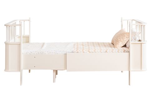 DÜNYA BÜYÜYEN BEŞİK 80X130 DÜNYA KARYOLA 80X190, KREM