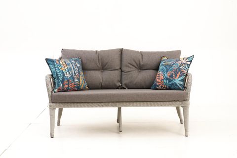 ÇEŞME OTURMA GRUBU, GRİ