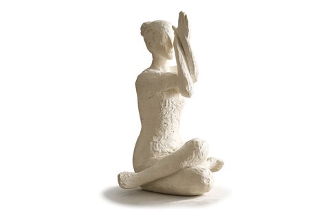 DEKORATİF OTURAN YOGA KADIN OBJESİ