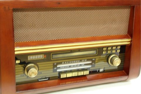 AHŞAP PLAK ÇALAR RADYO MODELİ C0097