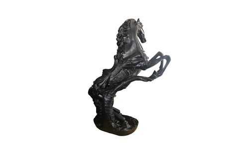 ŞAHLANAN AT HEYKELİ BİBLO