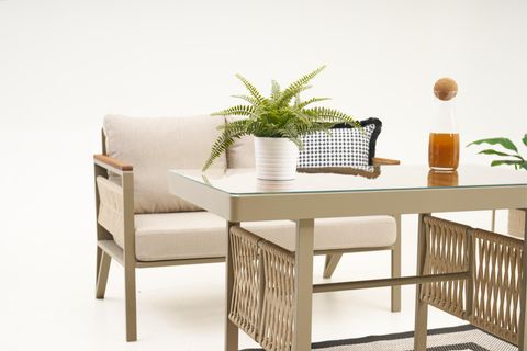 FLORES BAHÇE OTURMA GRUBU