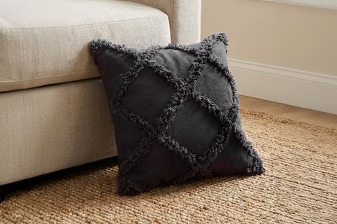 DİAMOND PÜSKÜLLÜ PAMUK KIRLENT KILIFI, SİYAH