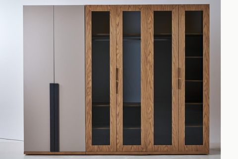 RENATA GARDIROP, 6 KAPAKLI