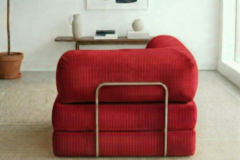 LEGOM BERJER, KIRMIZI