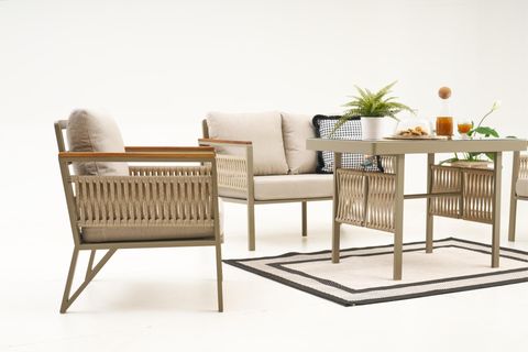 FLORES BAHÇE OTURMA GRUBU