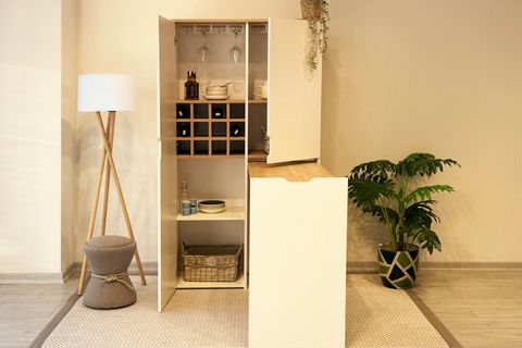 SERENTA KATLANABILIR MASALI MİNİ BAR TAKIM, KARİNA SEDEF