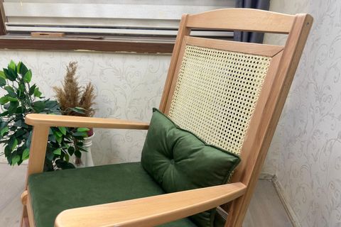 ASEDİA VERANDA HASIRLI MİNDERLİ SALLANAN SANDALYE, YEŞİL, NATUREL AYAK