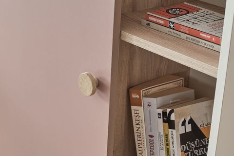 PETİTE KİTAPLIK, PEMBE