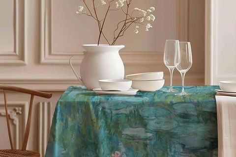 NİLÜFER BAHÇESİ PAMUK MASA ÖRTÜSÜ, 150X150 CM