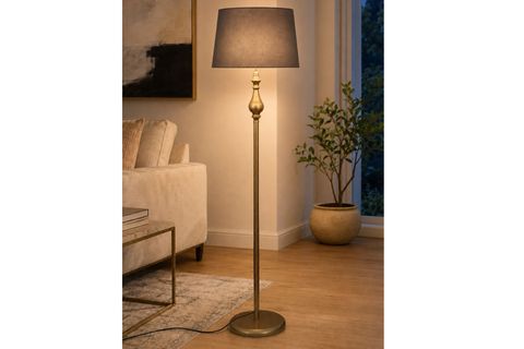 TÜLİN ESKİTME METAL AYAKLI LAMBADER, GRİ
