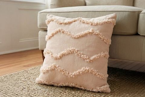 SPİRAL DESENLİ PÜSKÜLLÜ KIRLENT KILIFI, BEJ