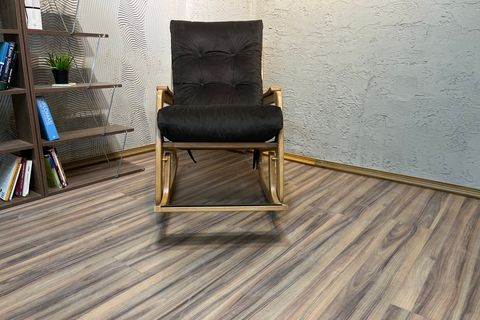 KONTES SALLANAN SANDALYE, ACI KAHVE, NATUREL AYAK RENGİ