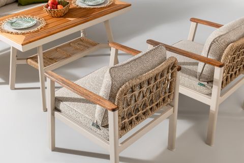 NOON BAHÇE OTURMA GRUBU