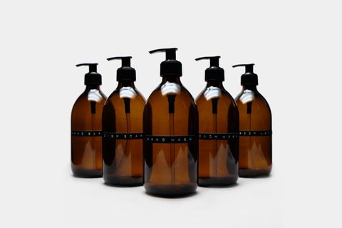 TRİCHİ DESİGN 500ML AMBER CAM SIVI SABUNLUK 3D ETİKETLİ BEŞLİ SET, 617