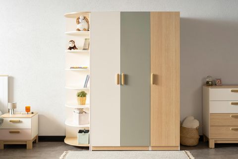 Raflı Kitaplık, Sol