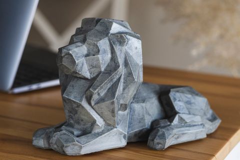 BETON KÖŞELİ ASLAN DEKORATİF OBJE