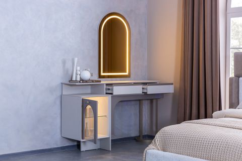 Şifonyer ve aynası