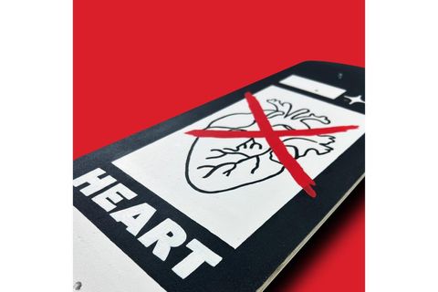 NO HEARTS KAYKAY EL YAPIMI AHŞAP DUVAR DEKORU