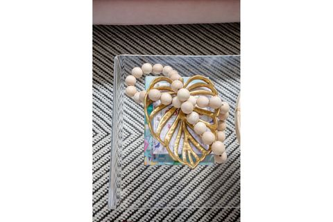 GOLD YAPRAK DESENLI DEKORATIF METAL TEPSI, 29X25 CM