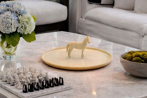 AT FİGÜRLÜ DÜZ SUNUM TABAĞI, LACİVERT