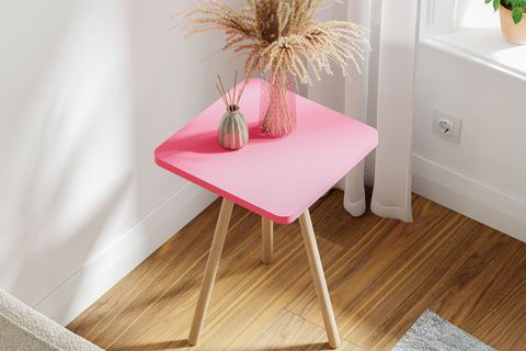 KOZİ KARE AHŞAP AYAKLI YAN SEHPA, PEMBE