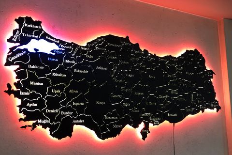 TÜRKİYE HARİTASI V2 LED IŞIKLI TABLO, 140X70