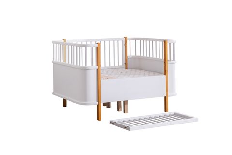 BELLA BÜYÜYEN BEŞİK 90X120 BELLA KARYOLA 90X190, CEVİZ