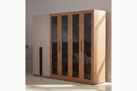 RENATA GARDIROP, 6 KAPAKLI