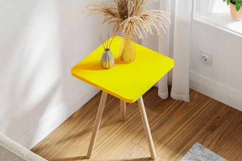 KOZİ KARE AHŞAP AYAKLI YAN SEHPA, SARI