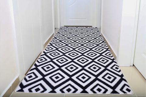 YIKANABİLİR SİYAH BEYAZ KARE HALI 200X400