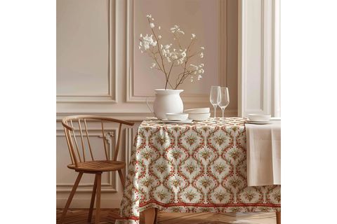 YILBAŞI ÇELENKLERİ PAMUK MASA ÖRTÜSÜ, 100X100 CM